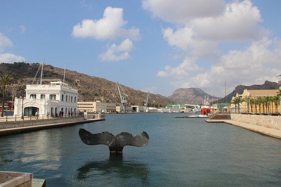 Sculpture Whale Tail