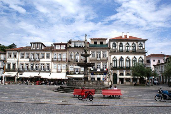 Largo de Camões
