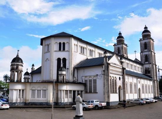 cathédrale Saint-Pierre-et-Saint-Paul de Douala