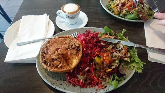 Stone Wall Cafe & Pizzeria