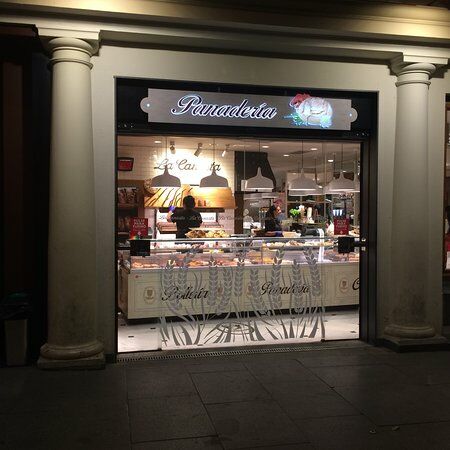 Panaderia Pasteleria La Parra