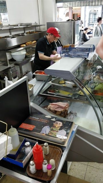 Thérèse et Dominique