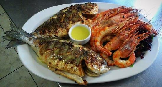 Captain's Bar & Restaurant