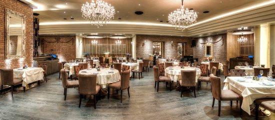 Vesna Restaurant & Lounge