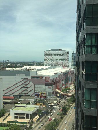 Central Plaza Chaengwattana