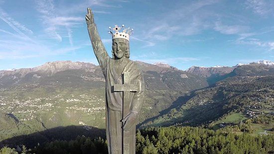 Statue du Christ-Roi