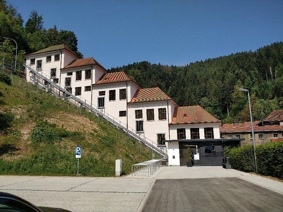 Junghans Terrassenbau Museum