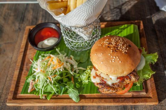 Le Pirate Bajo Restaurant