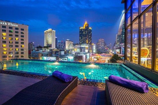 Clover Sky Bar & Restaurant