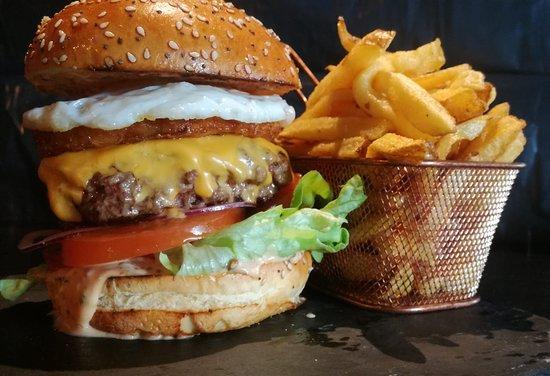 Chester Pub-Restaurant