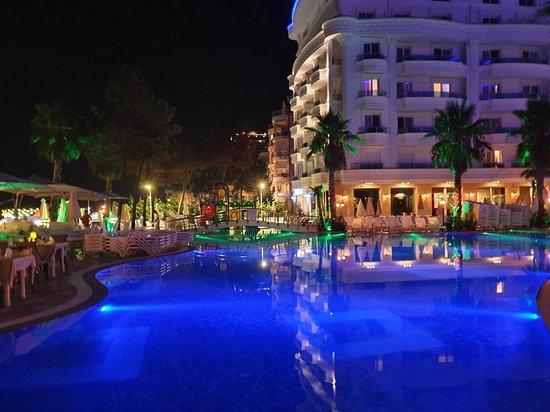 Restaurant Grand Blue Fafa