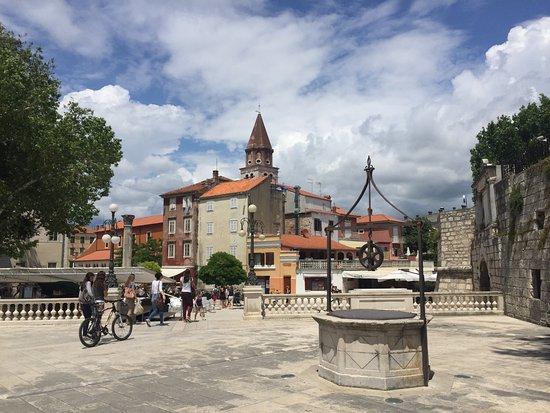 Place des cinq puits