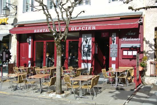 Aux Platanes
