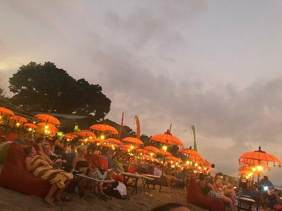 Taris Bali Bar and Restaurant