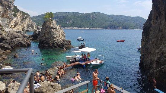 La Grotta Beach Bar