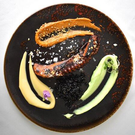 Martina Restaurant & Bar