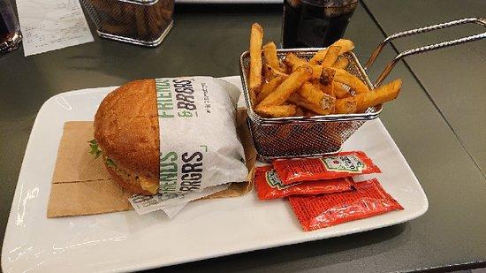 Friends & Brgrs Helsinki