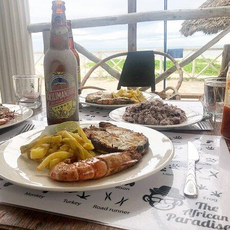 Leo Beach Bar and Restaurant