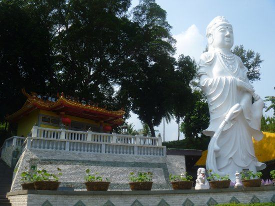 Goddess Kwan Im Statue