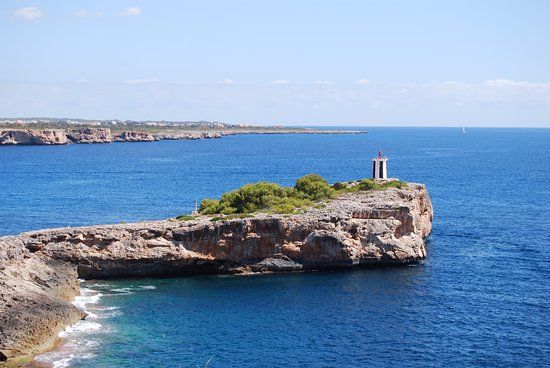 Tour Torre del Serral dels falcons