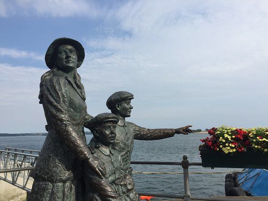 Annie Moore Statue