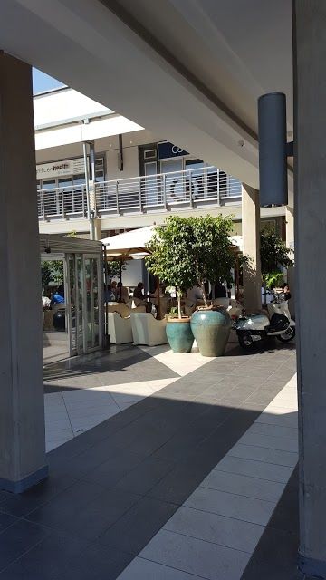 Atholl Square Shopping Centre