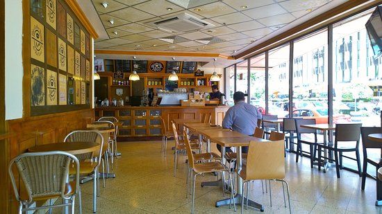 Coffee Bean & Tea Leaf