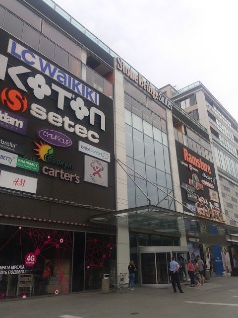 Capitol Mall & Residence