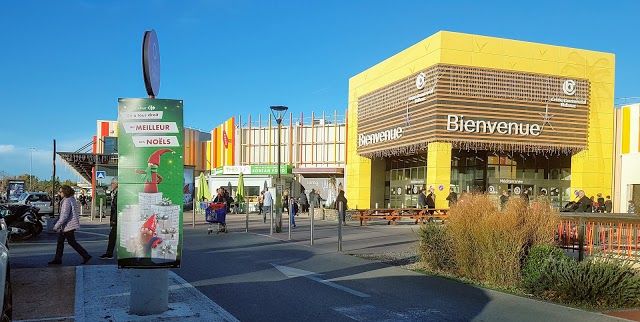 Centre commercial Carrefour Balaruc