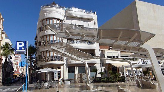 Plaza Miguel Hernandez