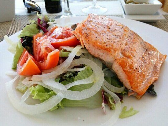 Pipper's Restaurant & Sushi Bar