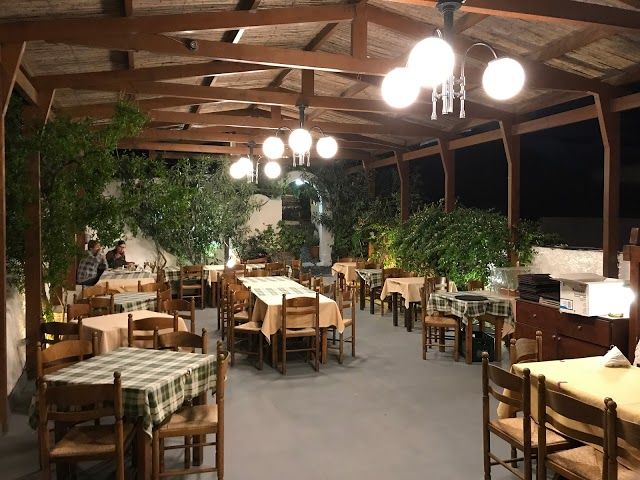 Simos Taverna