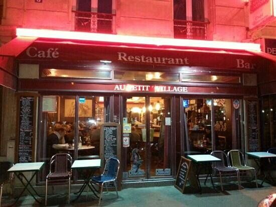 Au Petit Village
