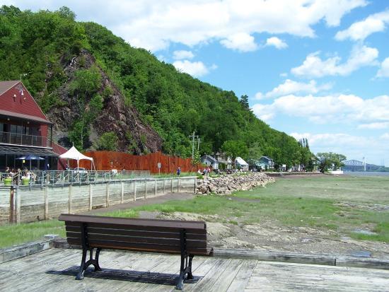 Parc Nautique et la Fresque de la découverte de Cap Rouge