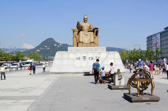 Statue du roi Sejong le Grand