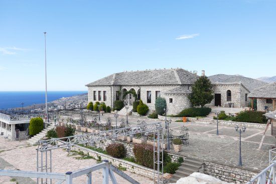 Chateau de Lëkurës