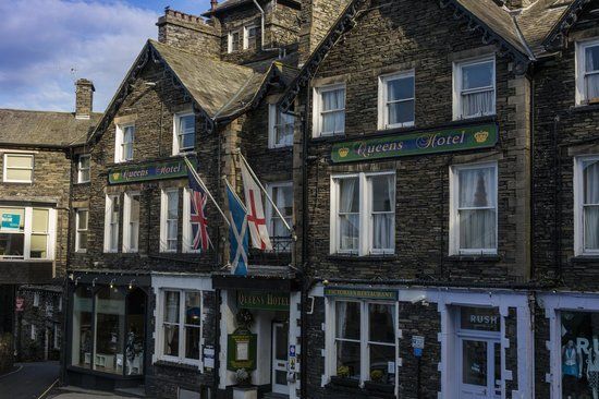 Queen's Hotel Kitchen and Restaurant