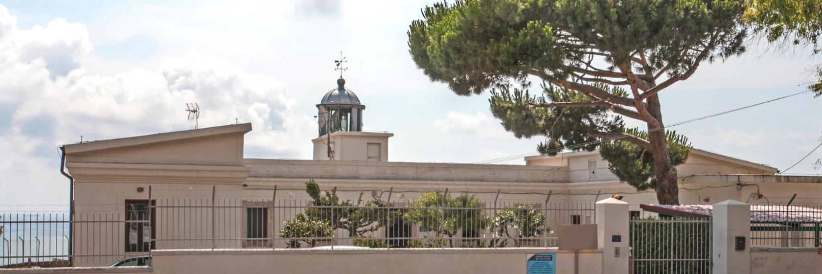 Phare de Capo Vaticano