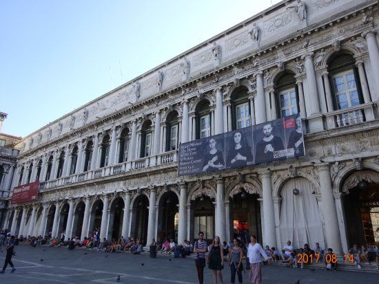 Palais Procuratie Vecchie