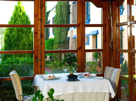 Bar · Tierra de olivos