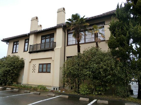 Andrews Memorial Hall